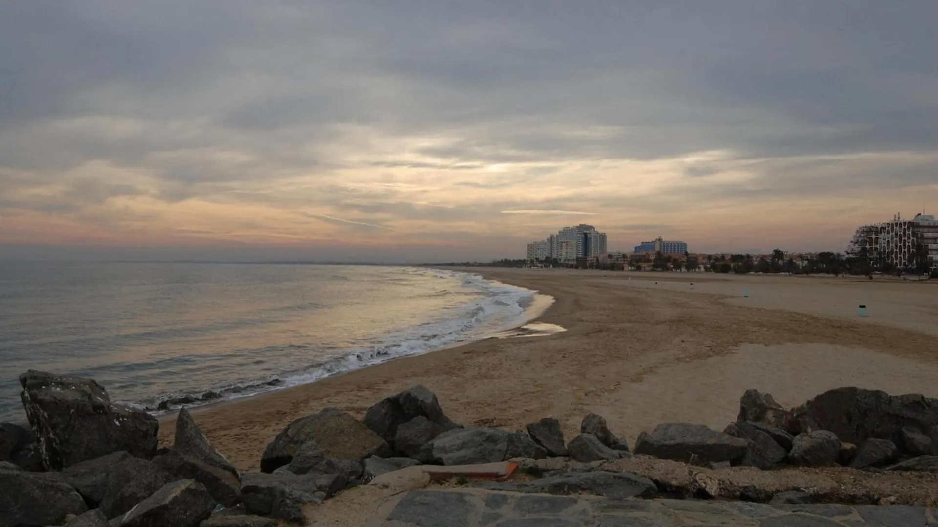 Apartment In Empuriabrava With Canal View Spain